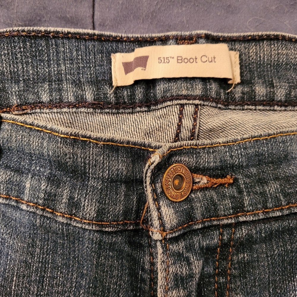 LEVI'S 515 Boot Cut medium blue denim jeans